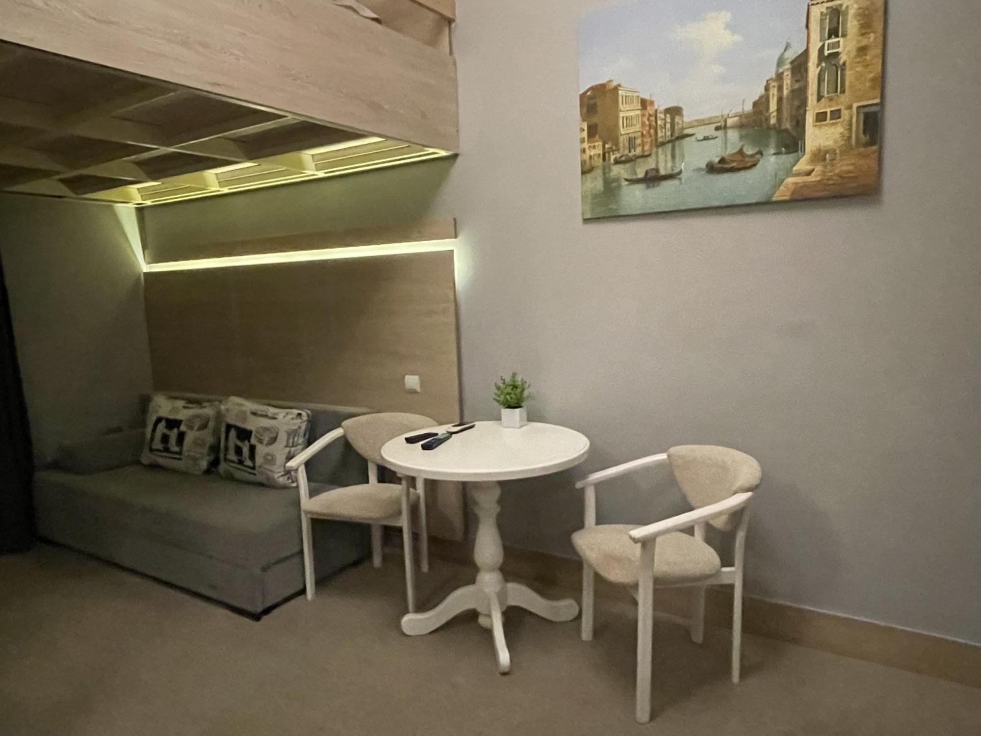 Hotel Київські Ночі Extérieur photo