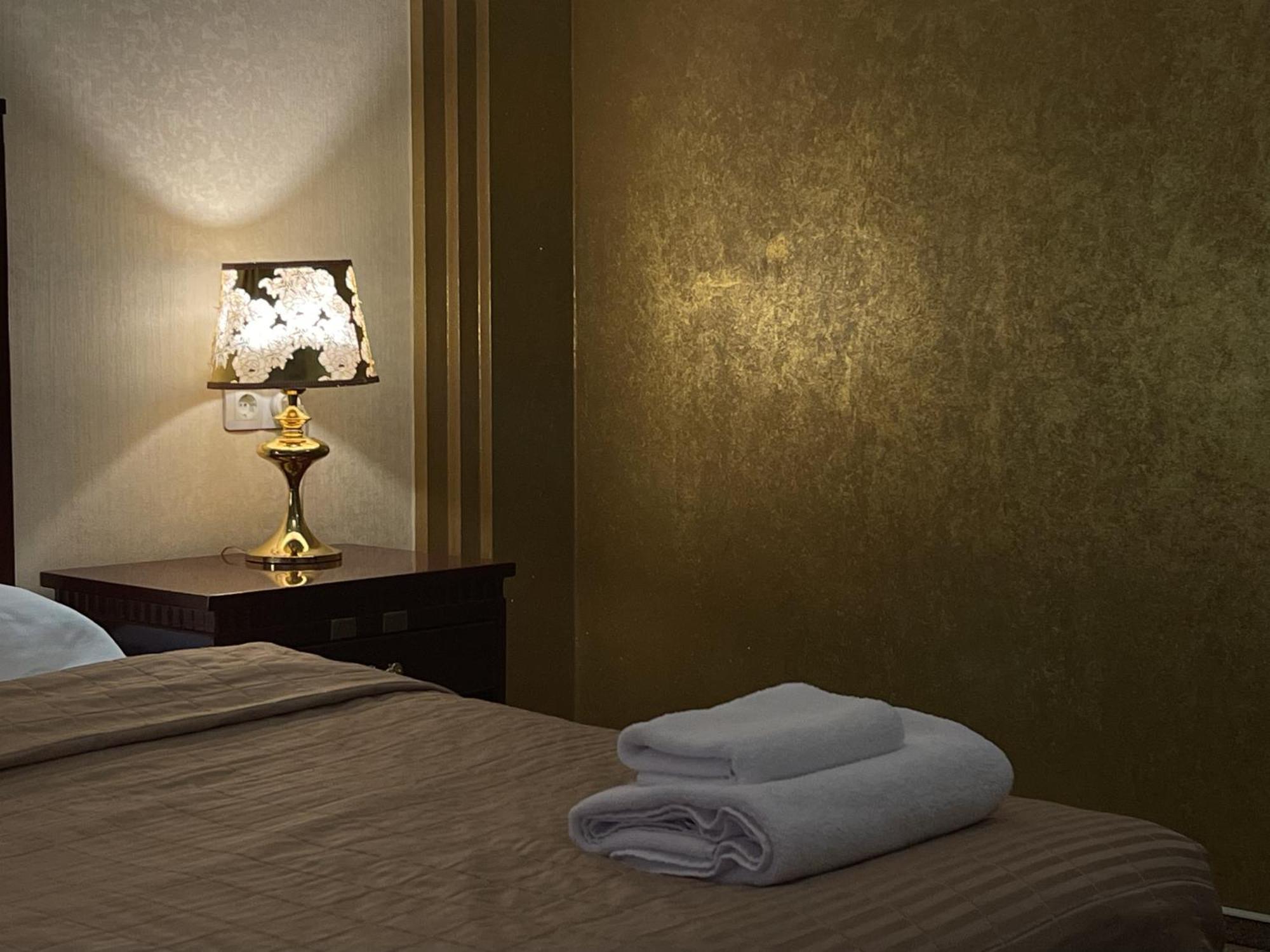 Hotel Київські Ночі Extérieur photo