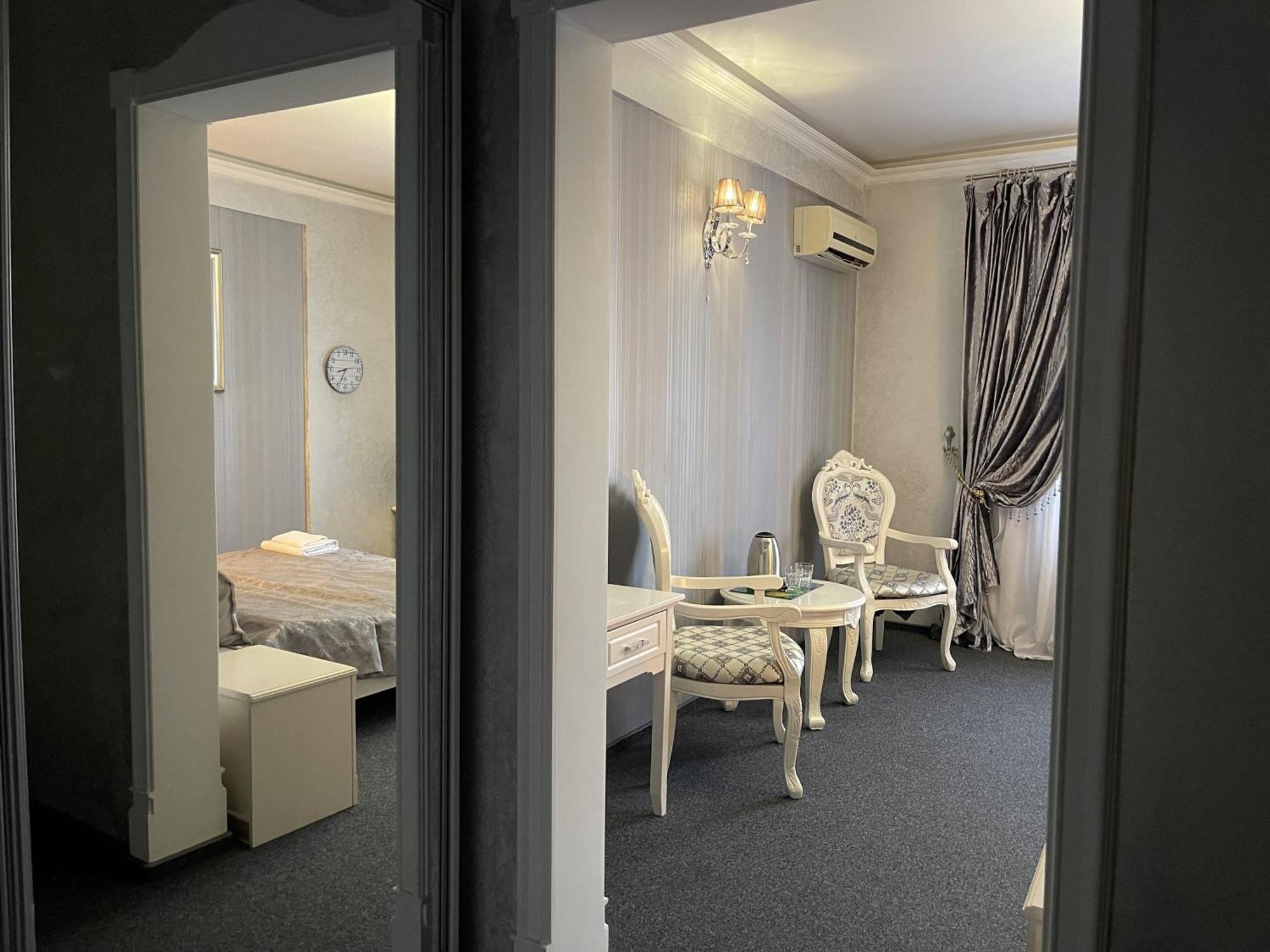 Hotel Київські Ночі Extérieur photo