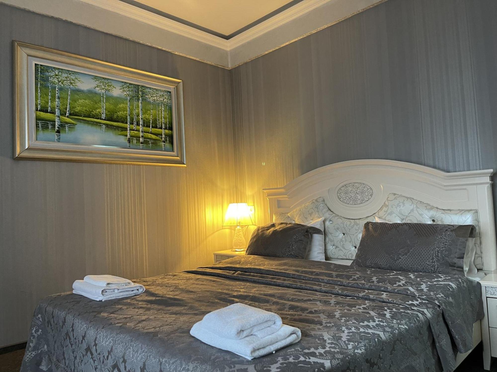 Hotel Київські Ночі Extérieur photo