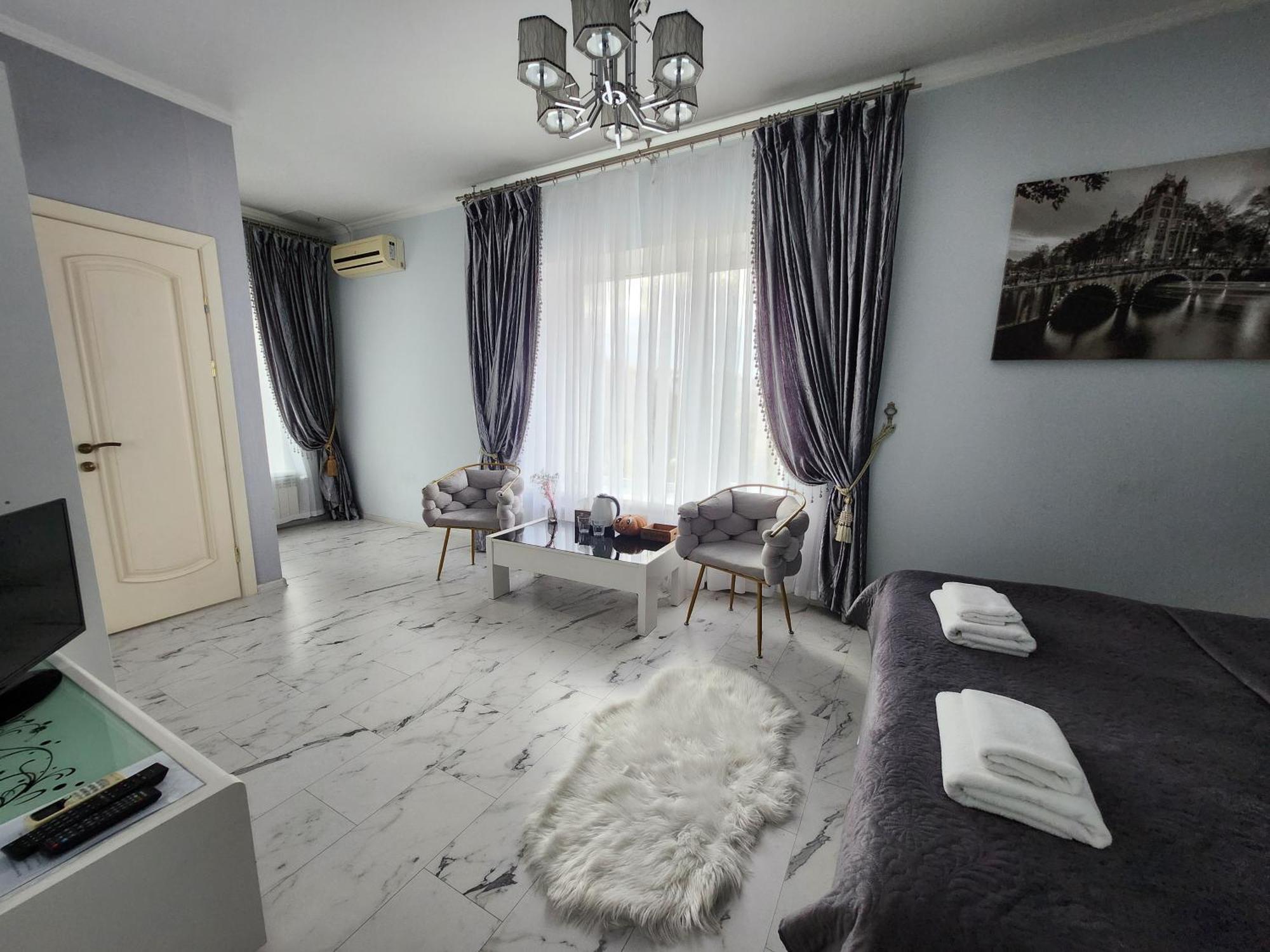 Hotel Київські Ночі Extérieur photo